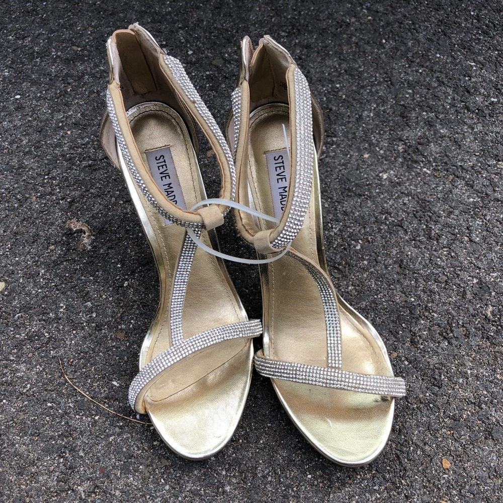 Steve Madden Womans Size 8 High Heels